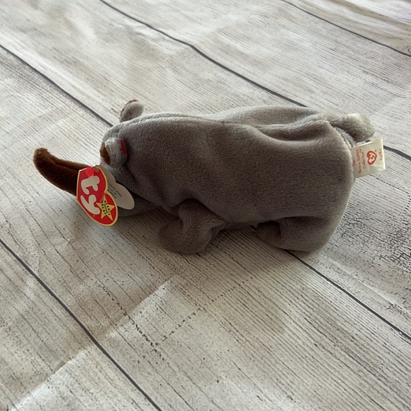 ⭐️HP!⭐️ NWT Ty Beanie Baby “Spike”‘ the rhino. PVC roller filling. 1996. - Picture 3 of 13